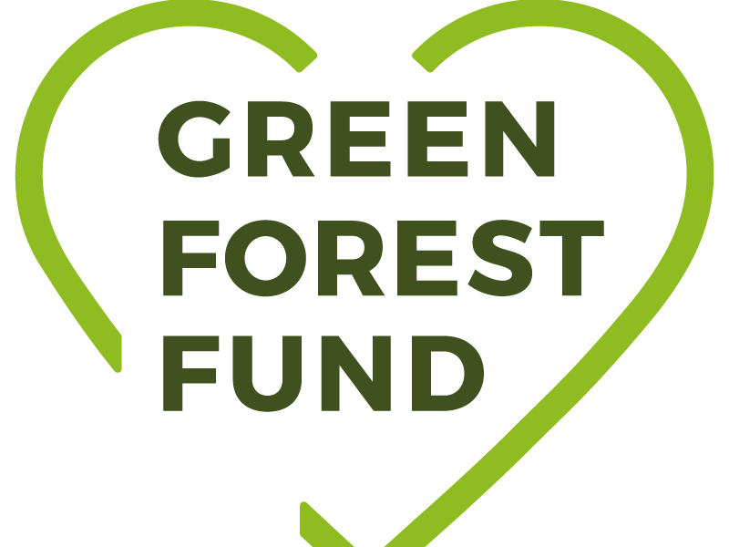 Herz mit grünem Waldfonds-Logo
