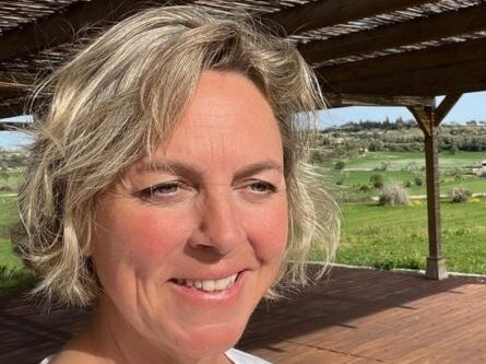Porträt von Yogalehrerin Lia Marr
