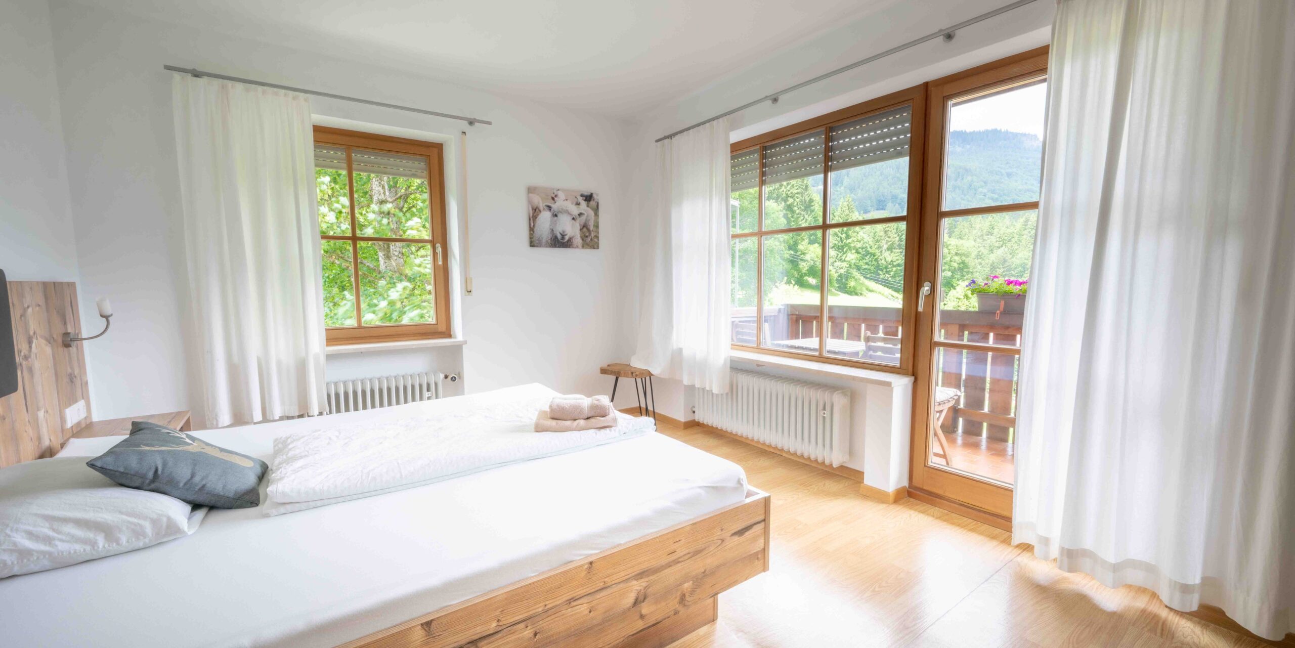 Neu renoviertes Doppelzimmer im alpinen Chic im Mountain Retreat Center mit Balkon