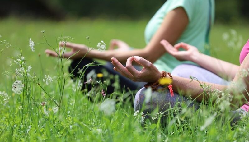 meditation im gras